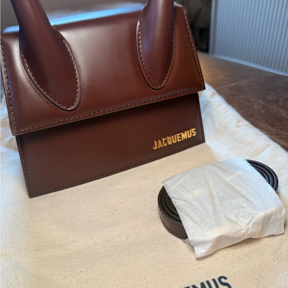 Jacquemus Le Chiquito Moyen Bag in Chocolate Brown - Picture 8 of 17